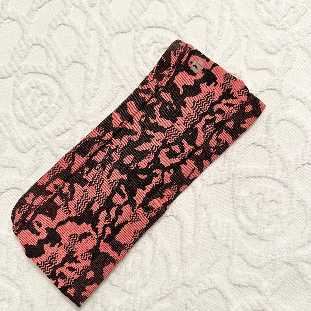 Lululemon Coral and Black Patterned Women's Accessory